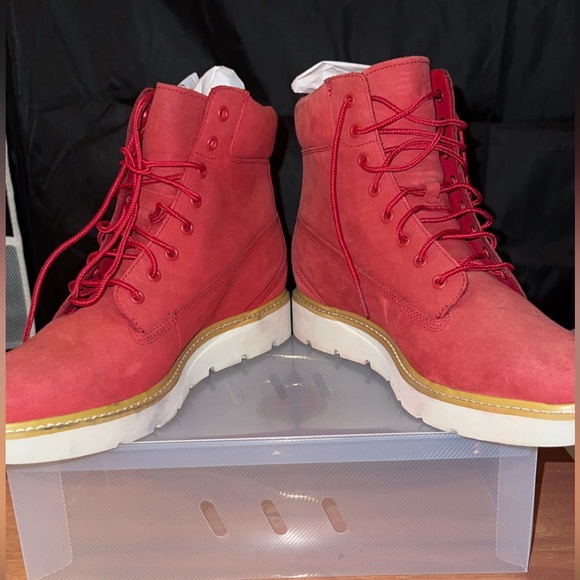 Timberland Women’s Red Boots - Picture 3 of 7